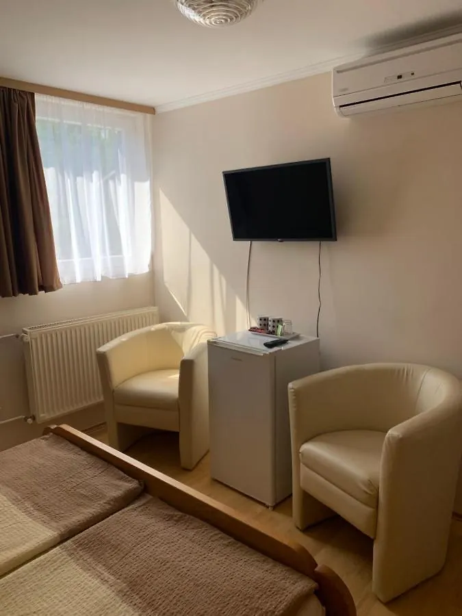 Vendégház Fenyves Family Rooms And Bungalows Hajdúszoboszló
